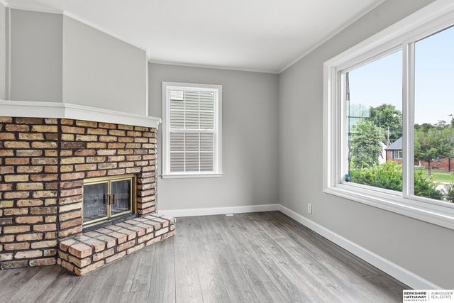 6177 Hickory Street, Omaha, NE 68106