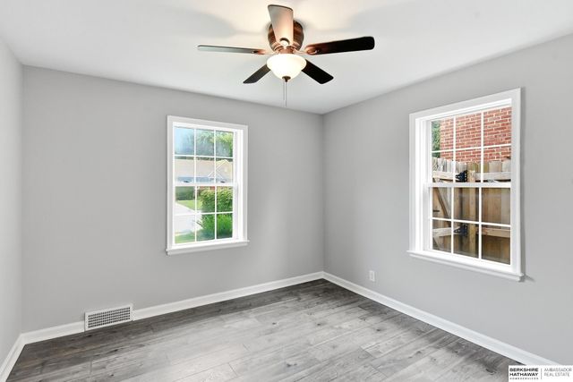 6177 Hickory Street, Omaha, NE 68106