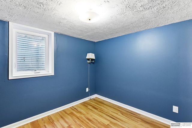 6177 Hickory Street, Omaha, NE 68106