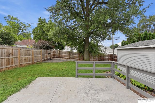 6177 Hickory Street, Omaha, NE 68106