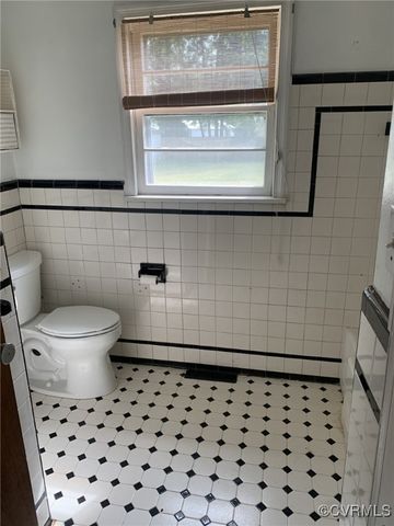 8239 Lansdowne Rd, Mechanicsville, VA 23116