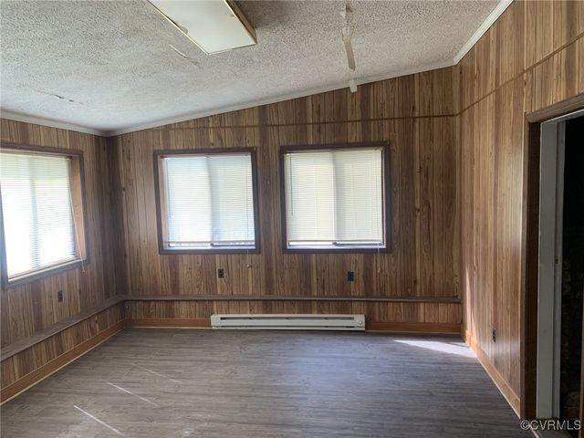 8239 Lansdowne Rd, Mechanicsville, VA 23116