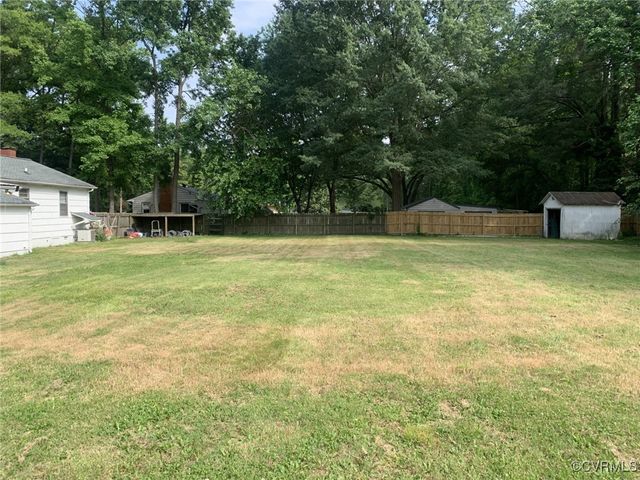 8239 Lansdowne Rd, Mechanicsville, VA 23116