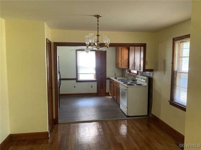 8239 Lansdowne Rd, Mechanicsville, VA 23116