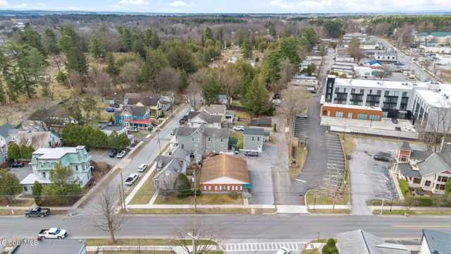 48 Lincoln Avenue, Saratoga Springs, NY 12866