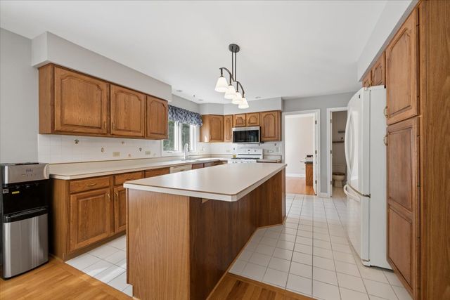 41W610 Silvana Drive, Elgin, IL 60124