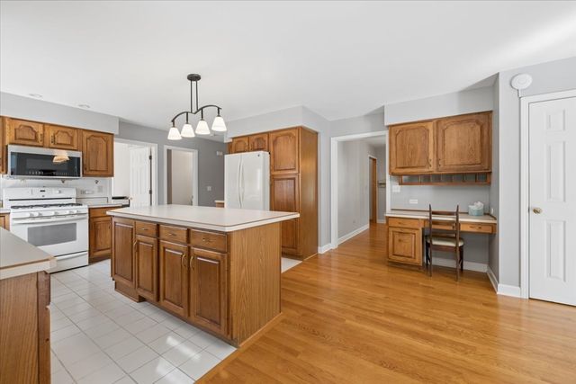 41W610 Silvana Drive, Elgin, IL 60124
