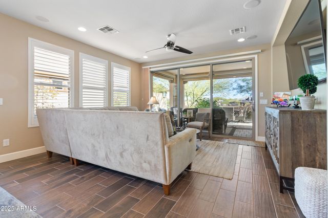 4467 COVERED WAGON Trail, Wickenburg, AZ 85390