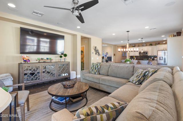 4467 COVERED WAGON Trail, Wickenburg, AZ 85390