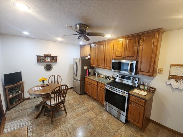 893 Short Avenue, Marengo, IA 52301