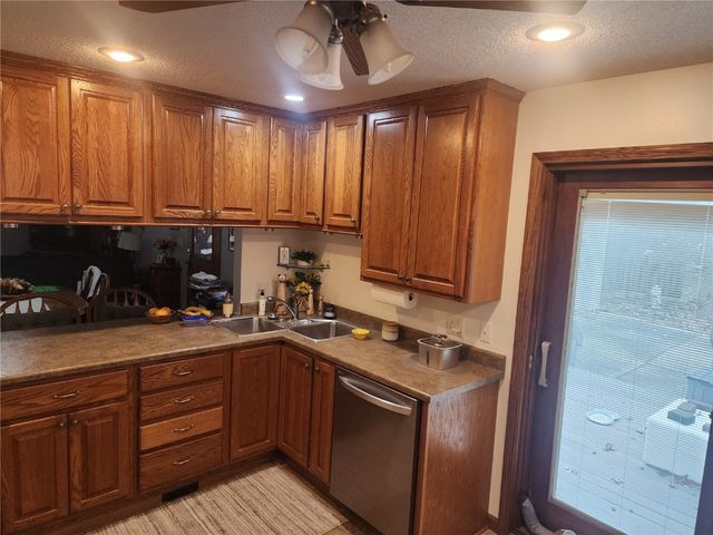 893 Short Avenue, Marengo, IA 52301