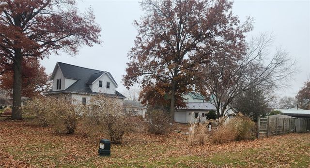 893 Short Avenue, Marengo, IA 52301