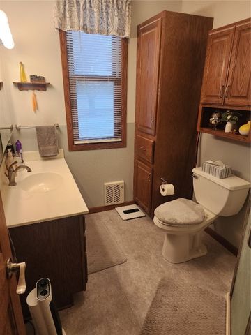 893 Short Avenue, Marengo, IA 52301