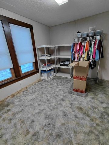 893 Short Avenue, Marengo, IA 52301