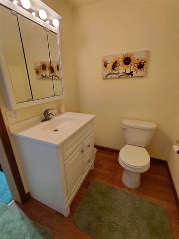 893 Short Avenue, Marengo, IA 52301