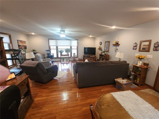 893 Short Avenue, Marengo, IA 52301