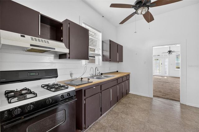 1304 E 15TH AVENUE, Tampa, FL 33605