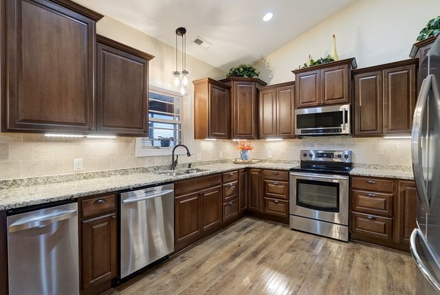 1065 Parkhurst Rd, Mcminnville, TN 37110