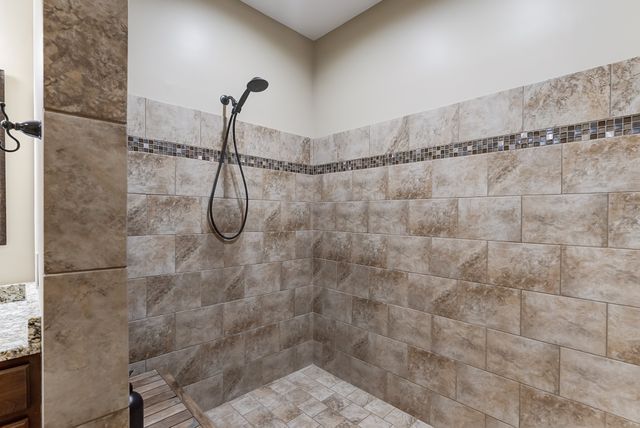 1065 Parkhurst Rd, Mcminnville, TN 37110