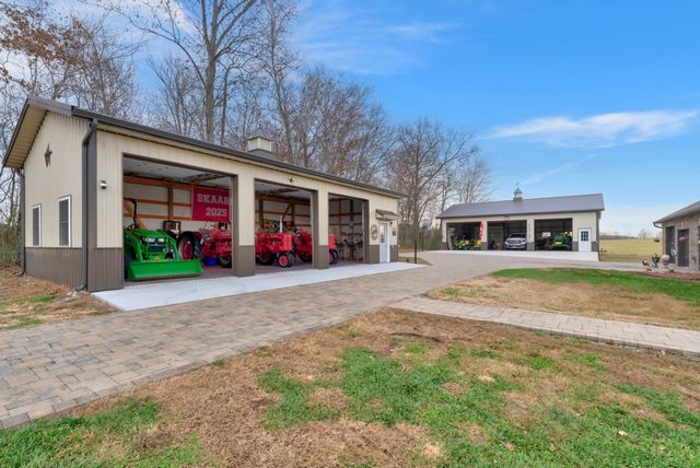 1065 Parkhurst Rd, Mcminnville, TN 37110