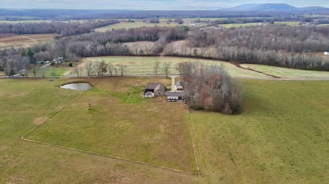1065 Parkhurst Rd, Mcminnville, TN 37110