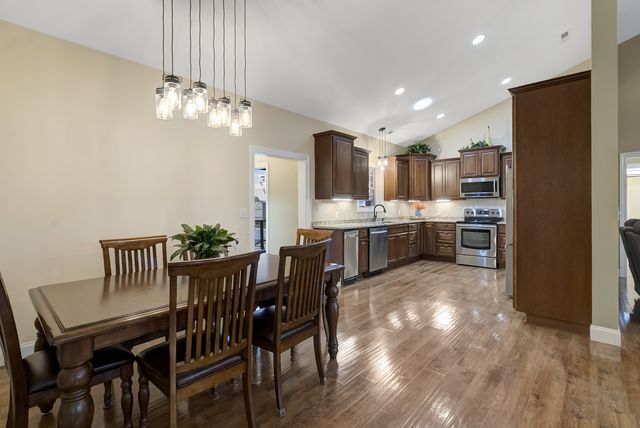 1065 Parkhurst Rd, Mcminnville, TN 37110