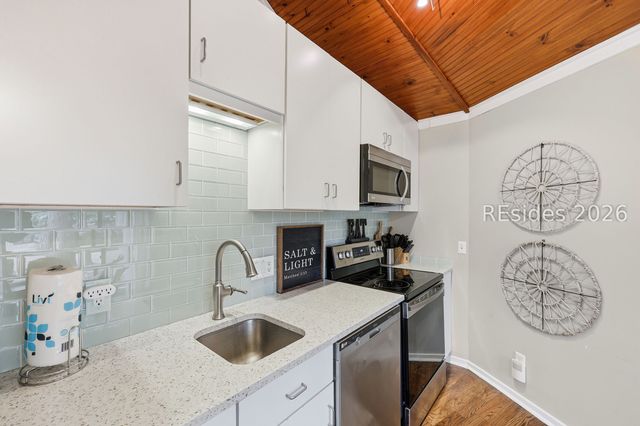 25 Night Heron Ln, Hilton Head Island, SC 29928