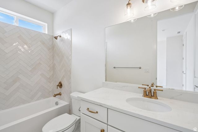 9978 N LITTLE LEAF LN, Highland, UT 84003