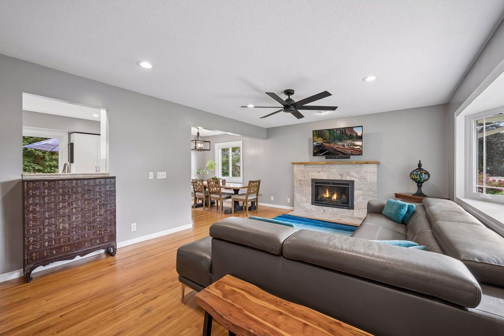 7611 Kiowa Avenue, Chanhassen, MN 55317 — photo 3