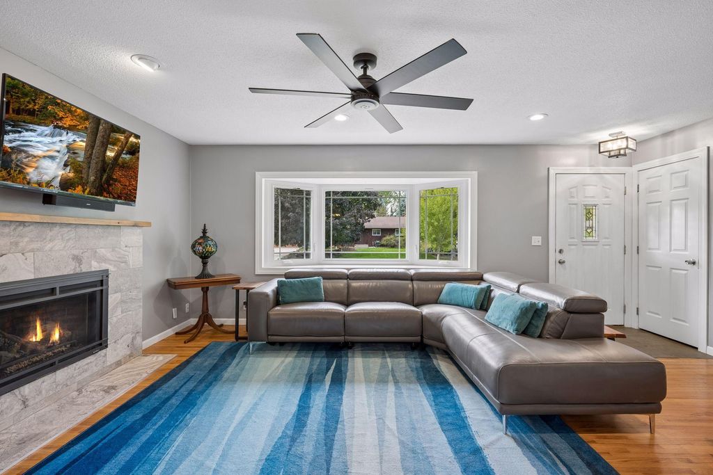 7611 Kiowa Avenue, Chanhassen, MN 55317 — photo 4