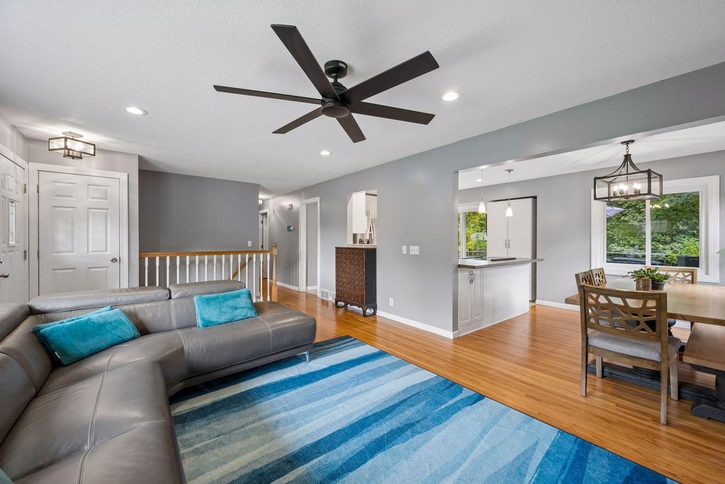 7611 Kiowa Avenue, Chanhassen, MN 55317 — photo 5
