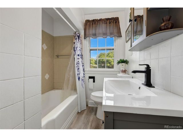 2509 W 9th St, Greeley, CO 80634