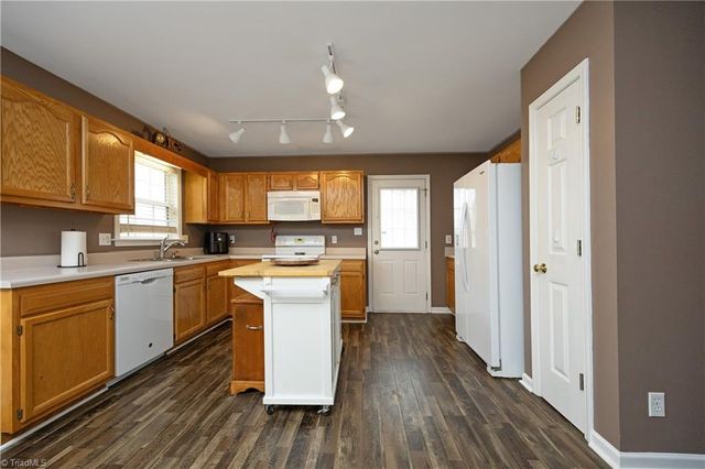 4421 Spoon Loop Road, Liberty, NC 27298