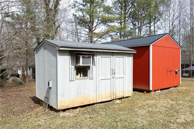 4421 Spoon Loop Road, Liberty, NC 27298