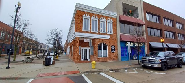56 Macomb Place, Mount Clemens, MI 48043