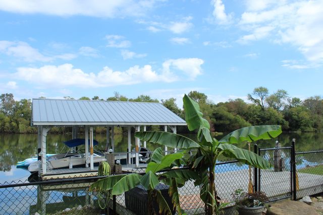 105 Edgewater Dr, Winchester, TN 37398