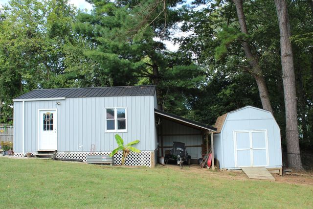 105 Edgewater Dr, Winchester, TN 37398