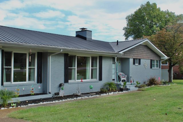 105 Edgewater Dr, Winchester, TN 37398