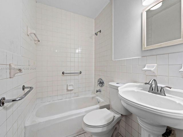 11075 SW 221st Ter, Miami, FL 33170