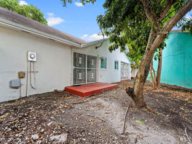 11075 SW 221st Ter, Miami, FL 33170