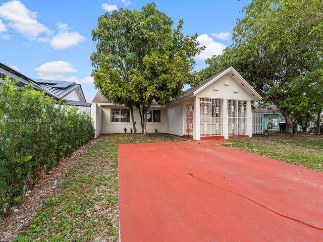 11075 SW 221st Ter, Miami, FL 33170