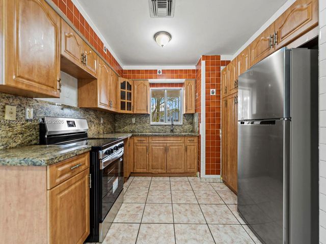 11075 SW 221st Ter, Miami, FL 33170