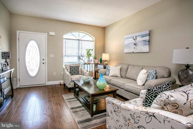64 MIDDLEMARCH RD, Douglassville, PA 19518