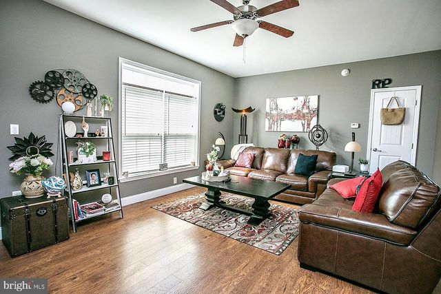 64 MIDDLEMARCH RD, Douglassville, PA 19518