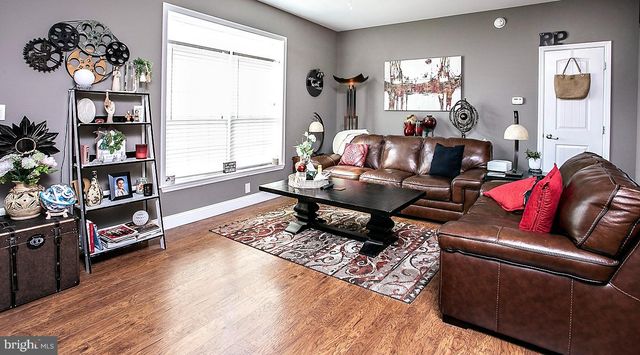 64 MIDDLEMARCH RD, Douglassville, PA 19518
