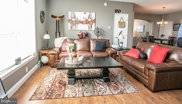 64 MIDDLEMARCH RD, Douglassville, PA 19518