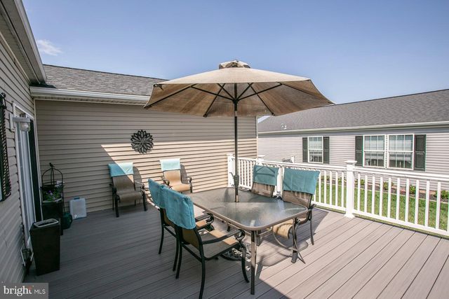 64 MIDDLEMARCH RD, Douglassville, PA 19518