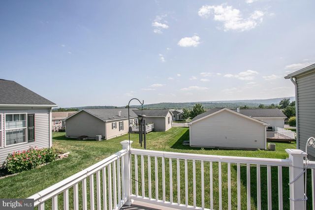 64 MIDDLEMARCH RD, Douglassville, PA 19518