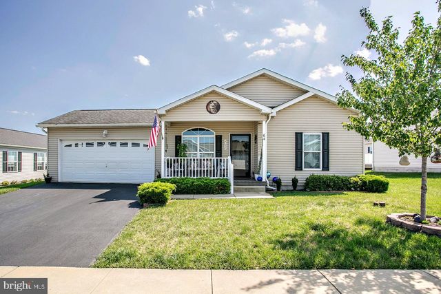 64 MIDDLEMARCH RD, Douglassville, PA 19518