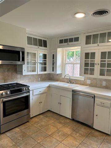 5811 Palm Lane, Dallas, TX 75206